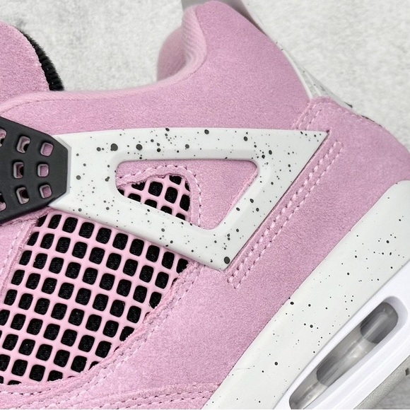 Jordan 4 RetroOrchid (Women's) - Picture 9 of 9